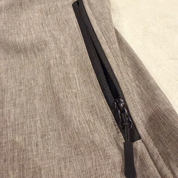 Women’s Cowgirl Legend lightweight Gray Zip-Up Jacket with Black Accents - Picture 4 of 12